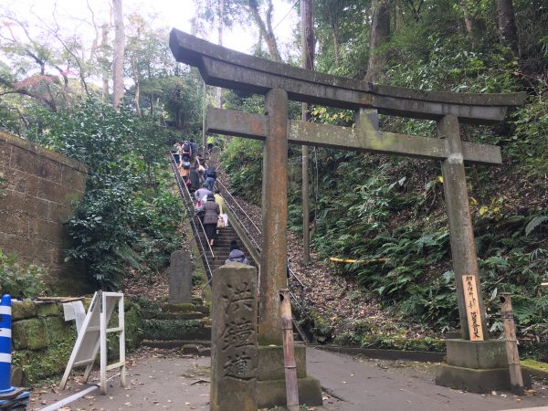 洪鐘への鳥居